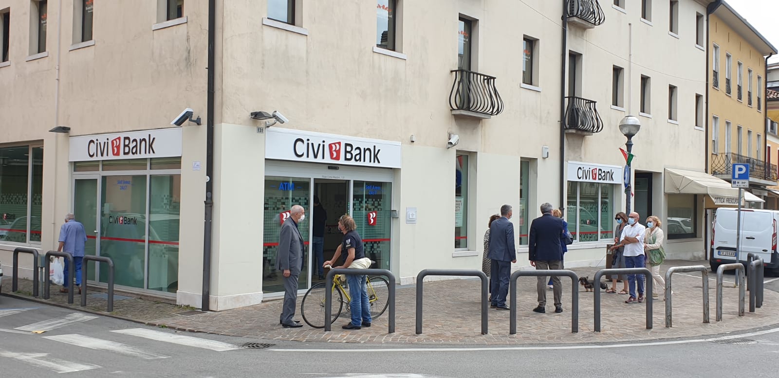 apertura nuova filiale civibank montebelluna 03